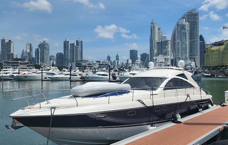 yacht broker panama